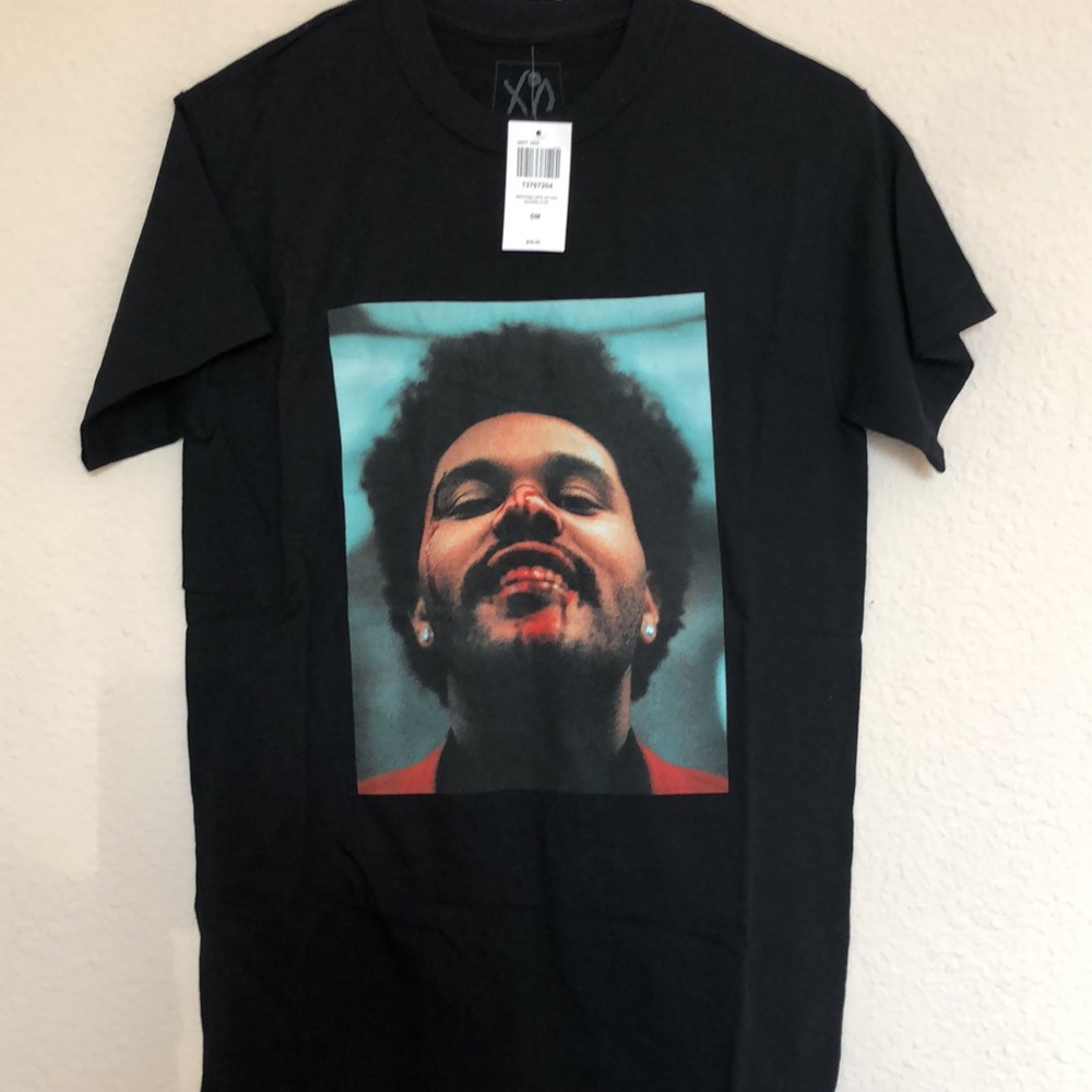 The weekend Hot topic shirt
